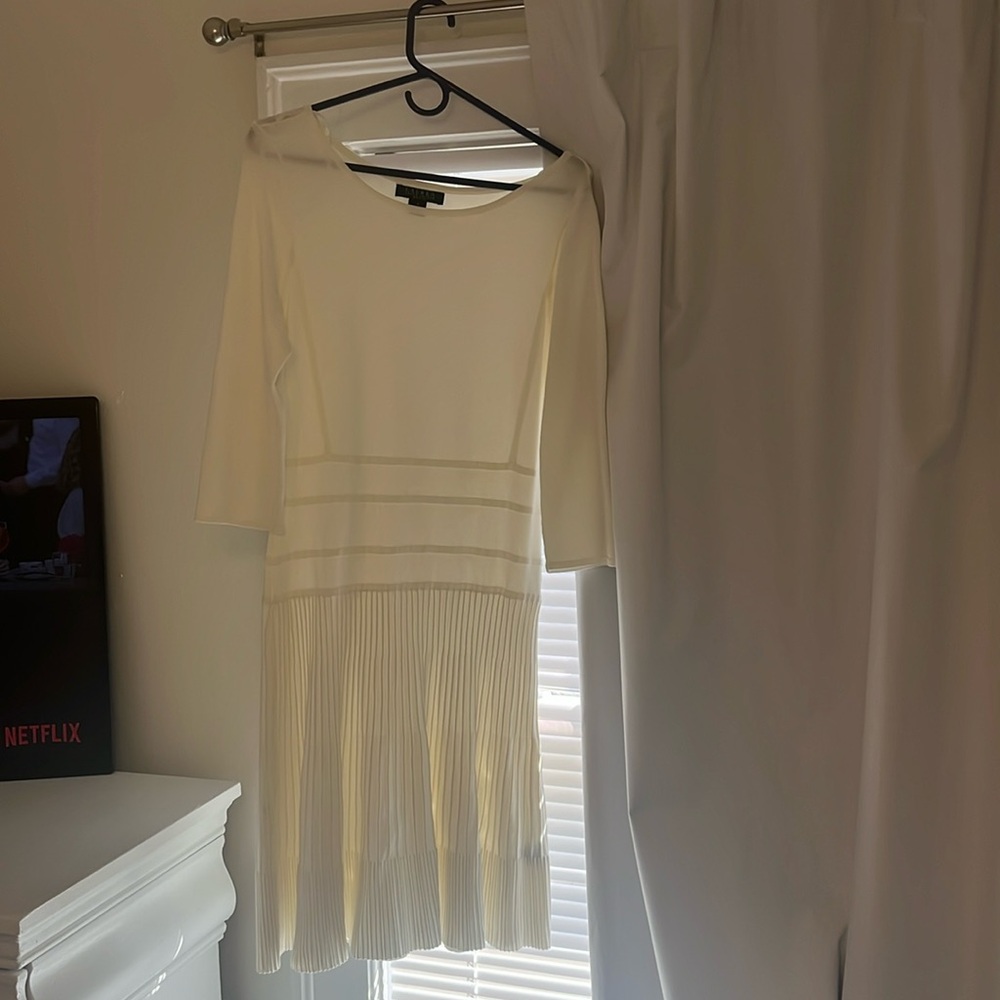Ralph Lauren Size Small dress. Perfect for work and other nice activities.